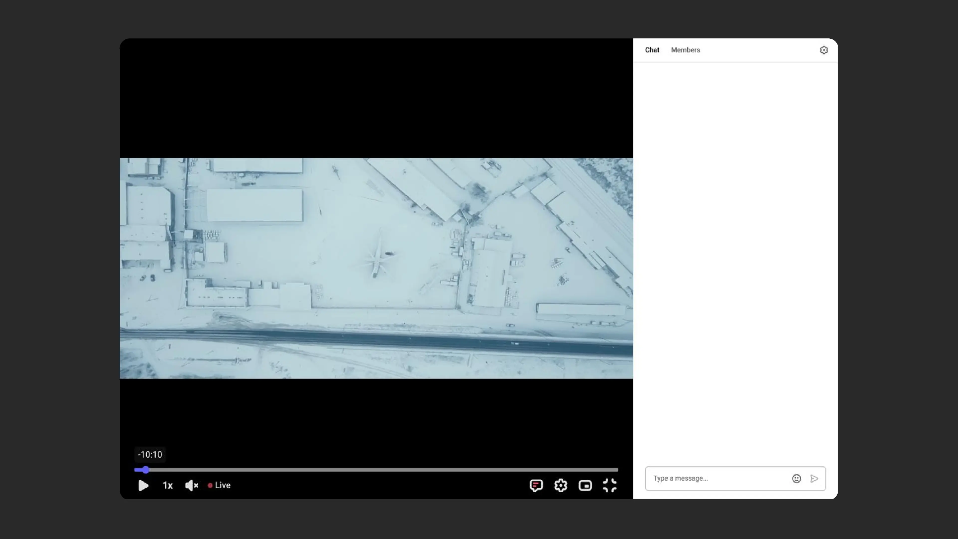 Fullscreen mode with chat in Kinescope player